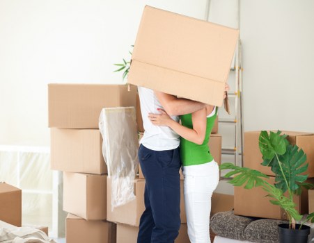 Local furniture pick-up team handling access challenges in Chiswick